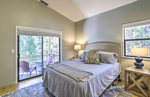 Charming Chester Home with Furnished Porch! - Foto 13