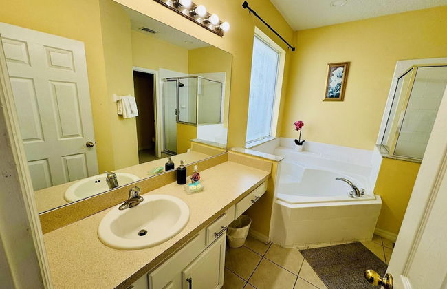 7/6.5 Beautiful Vacation Home With Private Pool, and Much More!! - Foto 22