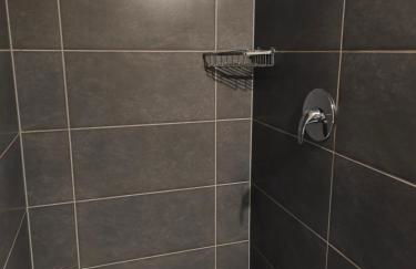 Neu Maisonette Haus jedes Zimmer mit eigenem Bad 7 Betten, Schlafen wie im Hotel mit Einbauküche - Foto 7