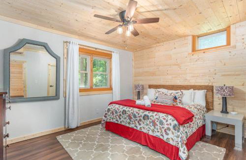 Secluded Cabin with Quality Furnishing and Hot Tub - Foto 44