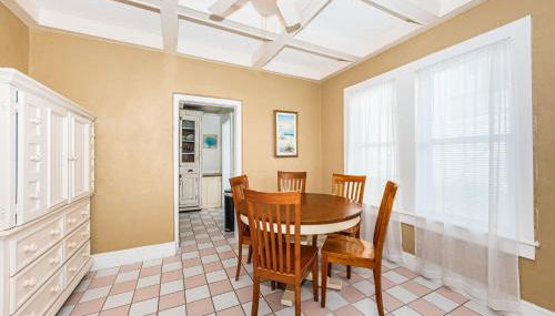 Beautiful Waterfront Beach Cottage. Sleeps 6 - Foto 3