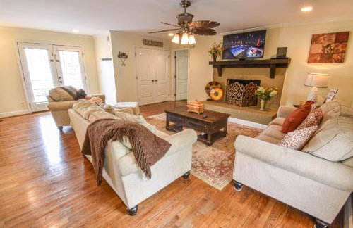 Waterfront Home with Spacious Outdoor Deck Boat Slip - Foto 2