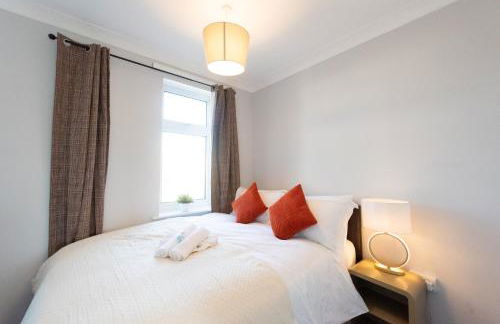 4 Bedroom Home - Contractor Ready - 2 Mins to Town CM7 - Foto 15