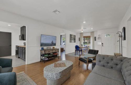 Elegant and Stylish Glenmoor Abode - 5 min to Town - Foto 48