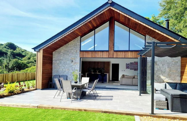 4 Bed Villa Sleeps 8 -private Terrace-free Parking - Foto 23