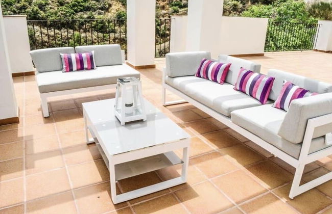 Modern Two Bedroom Villa With Indoor Pool & Spa - Foto 8