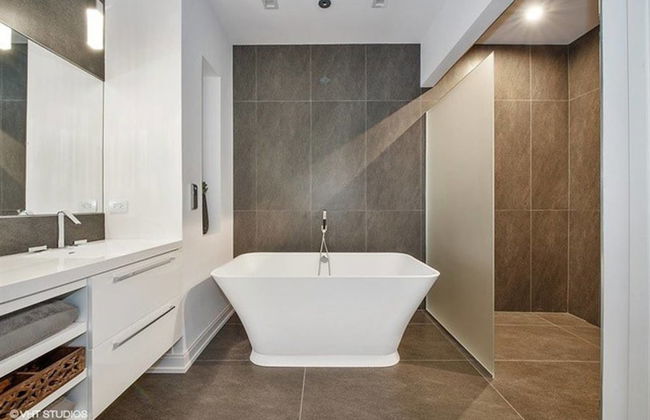 Spacious & Private 3 BDR Luxury Condo in Downtown - Foto 47