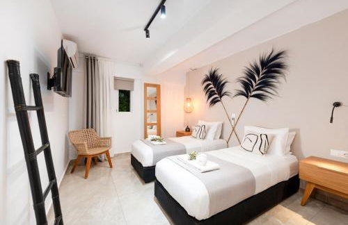 Hypnosis Beachside Villa with Private Heated Pool - Photo 36