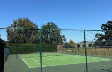 Courtyard House- Luxury Holiday House with floodlit Tennis court - Foto 23