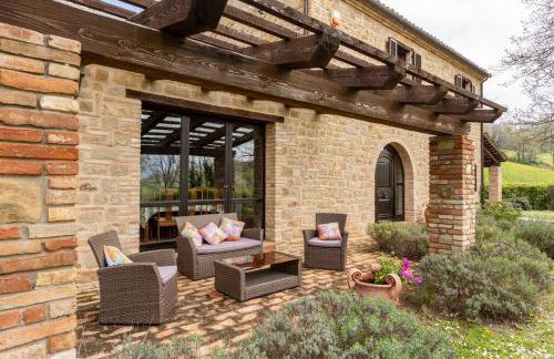 Luxury Villa with Pool, Stunning Location - Foto 6