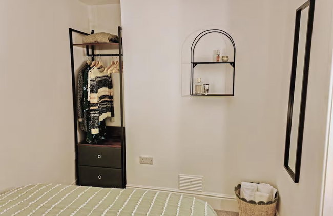 2-Bed Apartment - For Contractors & Business Travellers - Long Stays Welcome - Photo 8