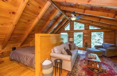 Big Boulder-Hot Tub, WiFi, Firepit, Arcade, Hiking - Foto 44