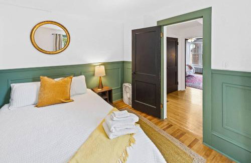 4-Bedroom Downtown Main St , great location! - Foto 16