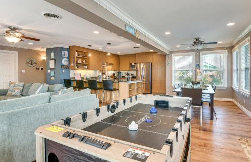 Colorful Beachside Oasis! Galveston Family Home - Foto 3