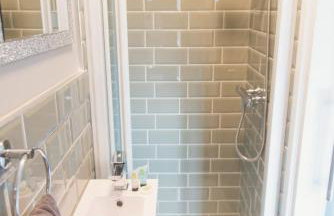 LYNNTON HOUSE Stunning 6 bed Town Centre House ALL with En-Suites Prime Location Tamworth - Foto 9