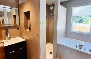 Creek View House - Photo 69