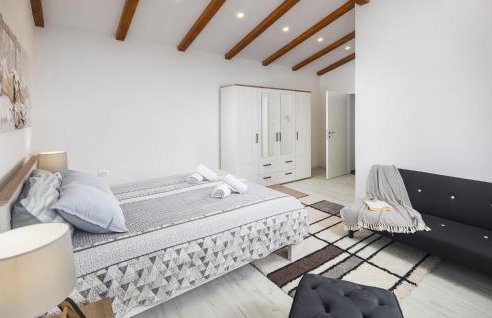 Nice Home In Buzet With Sauna - Photo 35