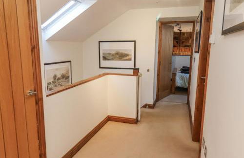 Chestnut Barn - Photo 35