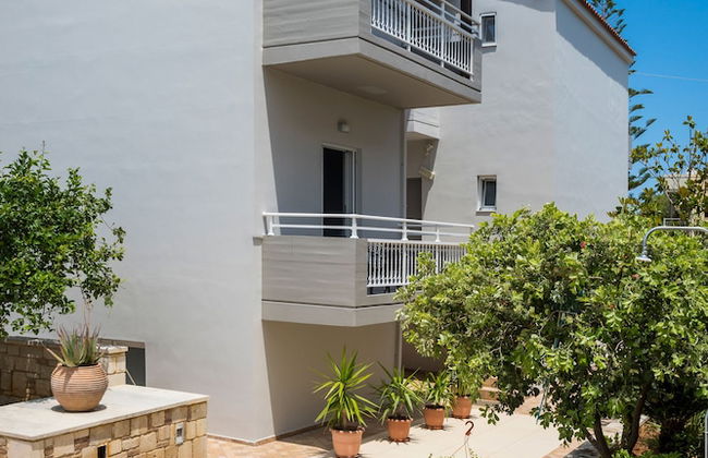 Irini Stalos Apartments - Foto 2