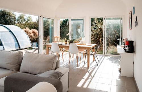 Tipoz'Immo - Belle Bretagne piscine chauffée - proche de la mer - wifi inclus - linge inclus et lits faits - jardin clos - animaux bienvenus - proche des commerces et des attractions touristiques - Foto 18