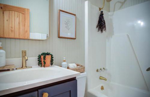 The Zen Den Peaceful Cottage with Mountain Views - Foto 5