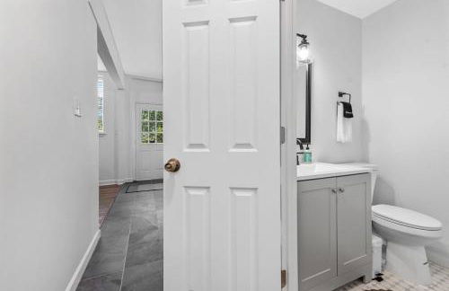 Classic 7BR CWE Home 3rd Floor Suite ABODEbucks - Foto 18