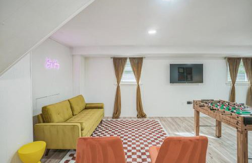 Centrally Located 4BD Home BBQ Downtown Nearby - Foto 9