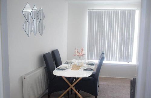 Private Parking, Urban Comfort & City Haven - Foto 3