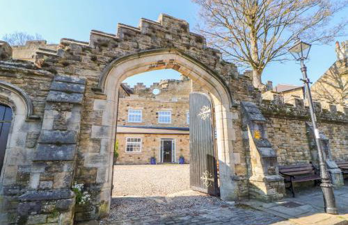 Castle keep at Stanhope Castle - Photo 2