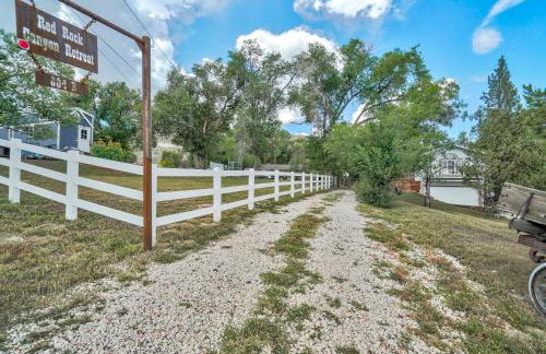Red Rock Loft! Trails Apartment w BBQ & Fire Pit - Foto 50