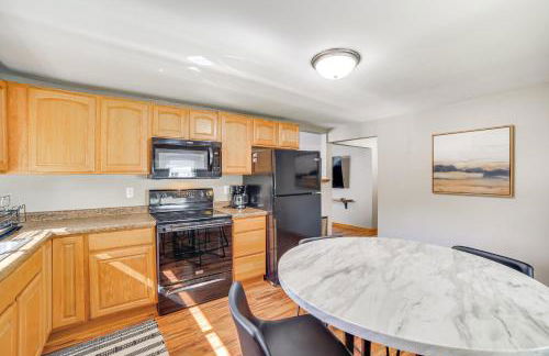 Walk to Water Lake House in Suring! - Foto 7