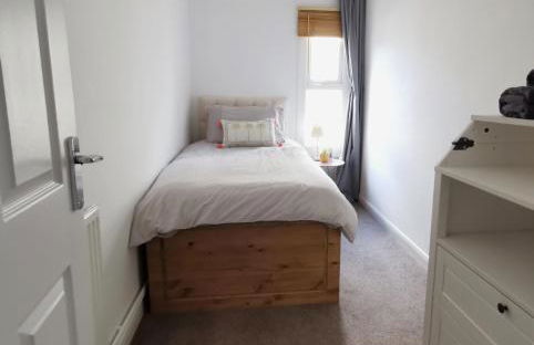 2 bed apt w/ private parking close to town centre - Foto 11