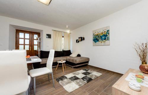 Apartment Mistral - Cosy Apartment with Sea view - Photo 12