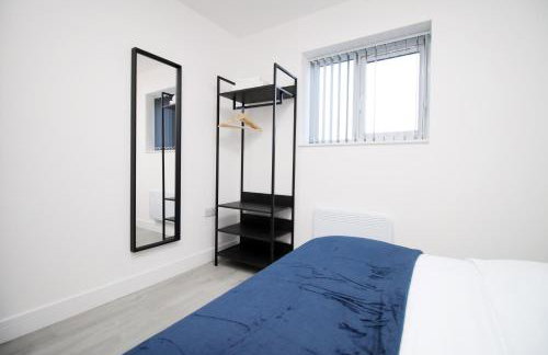 New Cardiff Bloc Exclusive Apartments By Prime Stays - Shops and Parking - Great for Groups and Families - Foto 18