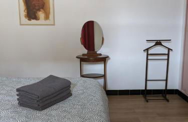 Au chalet d'Illiers Combray, grand jardin arboré - Foto 39