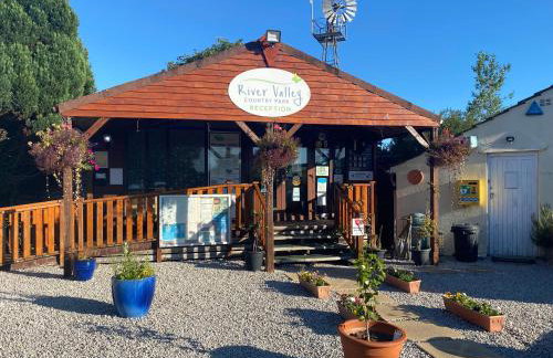 Tranquil Retreat at River Valley Country Park - Photo 37