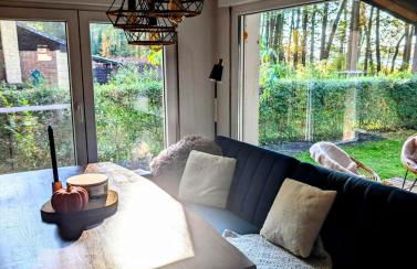 Modern bungalow with direct lake access and fireplace - Photo 8