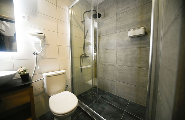 Manoir Apartments - Photo 43