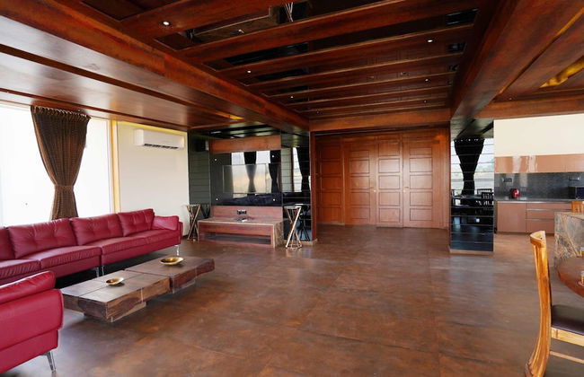 Casino Villa by Shiloh Stays - Photo 16