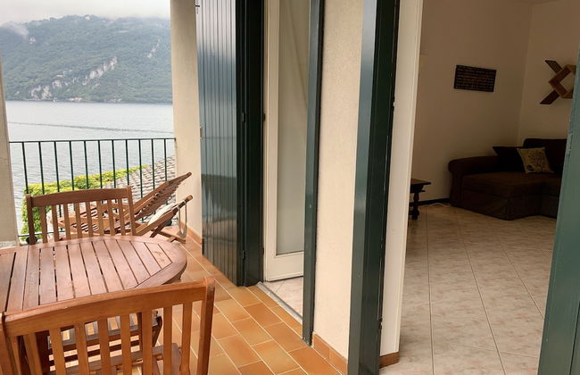 Mamma Ciccia Holiday Home - Front Lake Apartment, beach and swimming pool - Foto 14