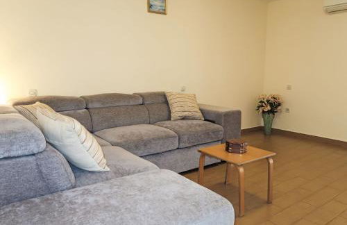 Holiday Home Nika by Interhome - Photo 10