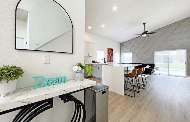 Secret Tunnel House 6 Bedroom Home by RedAwning - Foto 23