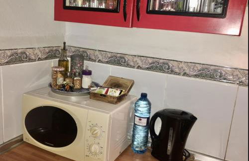 Estudio adosado acogedor con jardín, barbacoa y parking privado - Photo 30