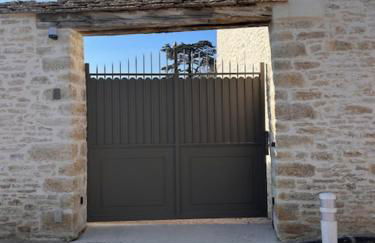 Au 8 à Meursault, Magnifique maison Bourguignonne au pied des vignes, jardin, places de parking privée - Foto 39