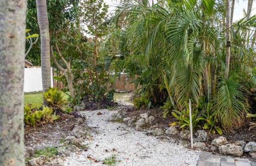 Grotto Pool House, 3 bed, 2 bath, IMG 3 miles, AMI - Foto 29