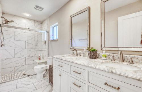 10 sleeps 3bd 2bth house Hot tub free parking - Foto 44