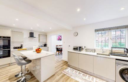 Modern Home, Sleeps 8, Parking - Foto 5