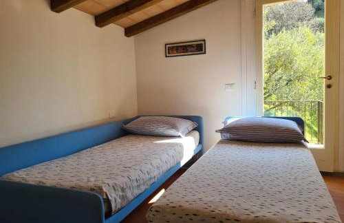 "The Ulivi" inside Le Agavi Private Park, shared Pool and Tennis 200m far, Sea View Apartment 2 AC BDR, 2BTH, parking next home and private garage in Lerici! Cooking Lesson and Wine Tasting - Foto 38
