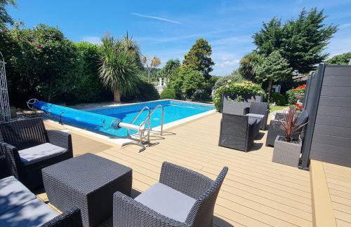Beautiful apartment with private pool near Tenby - Photo 3