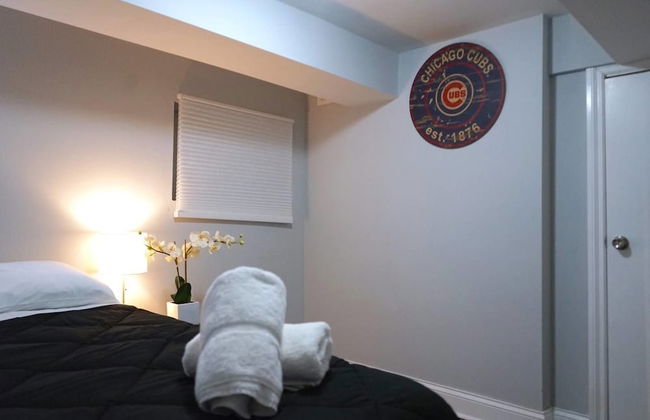 The Karlov Connection - Ohare Wrigley Gateway - Foto 2